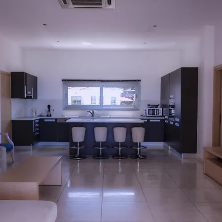Appartement Pallinion Apartment *